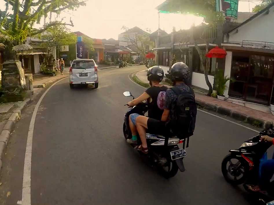 Get the very best scooter retain the services of bali seminyak post thumbnail image